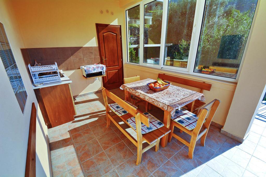 Apartment Rita Тиват Екстериор снимка