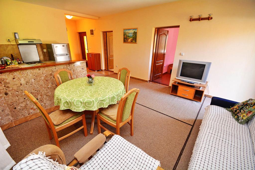 Apartment Rita Тиват Екстериор снимка