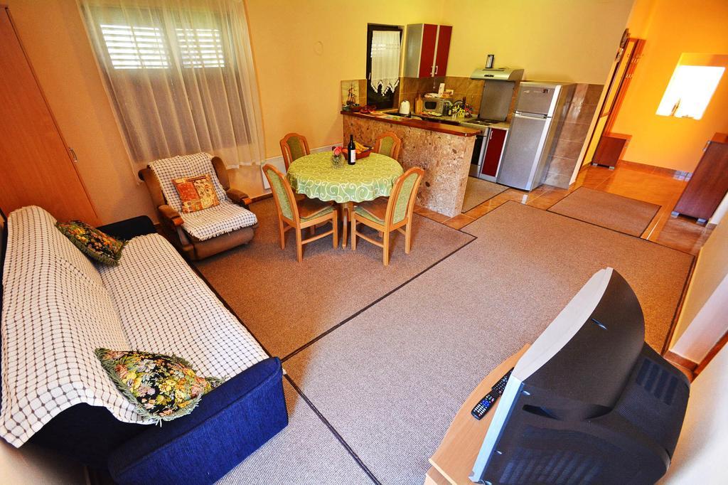 Apartment Rita Тиват Екстериор снимка