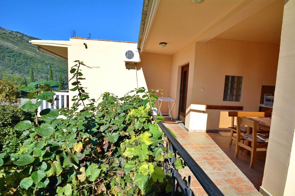Apartment Rita Тиват Екстериор снимка