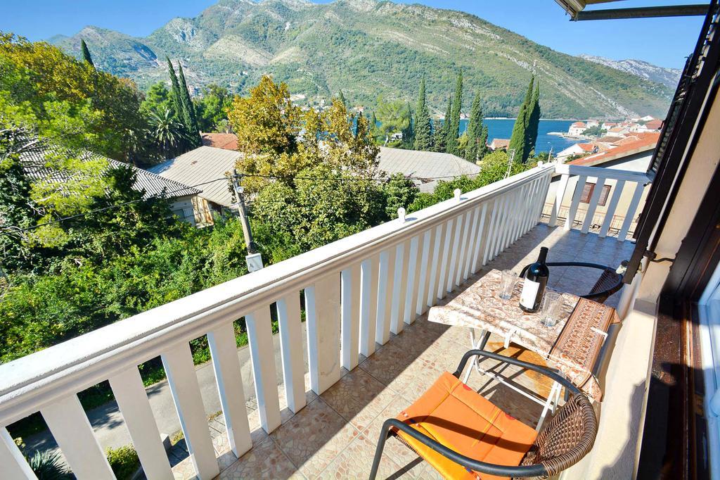 Apartment Rita Тиват Екстериор снимка